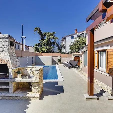 Magnifica Villa
